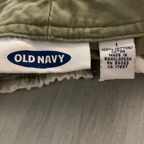 🎁Two pieces One pair of shorts size 1 and a cute crop top size S   (F) - Picture 11 of 11